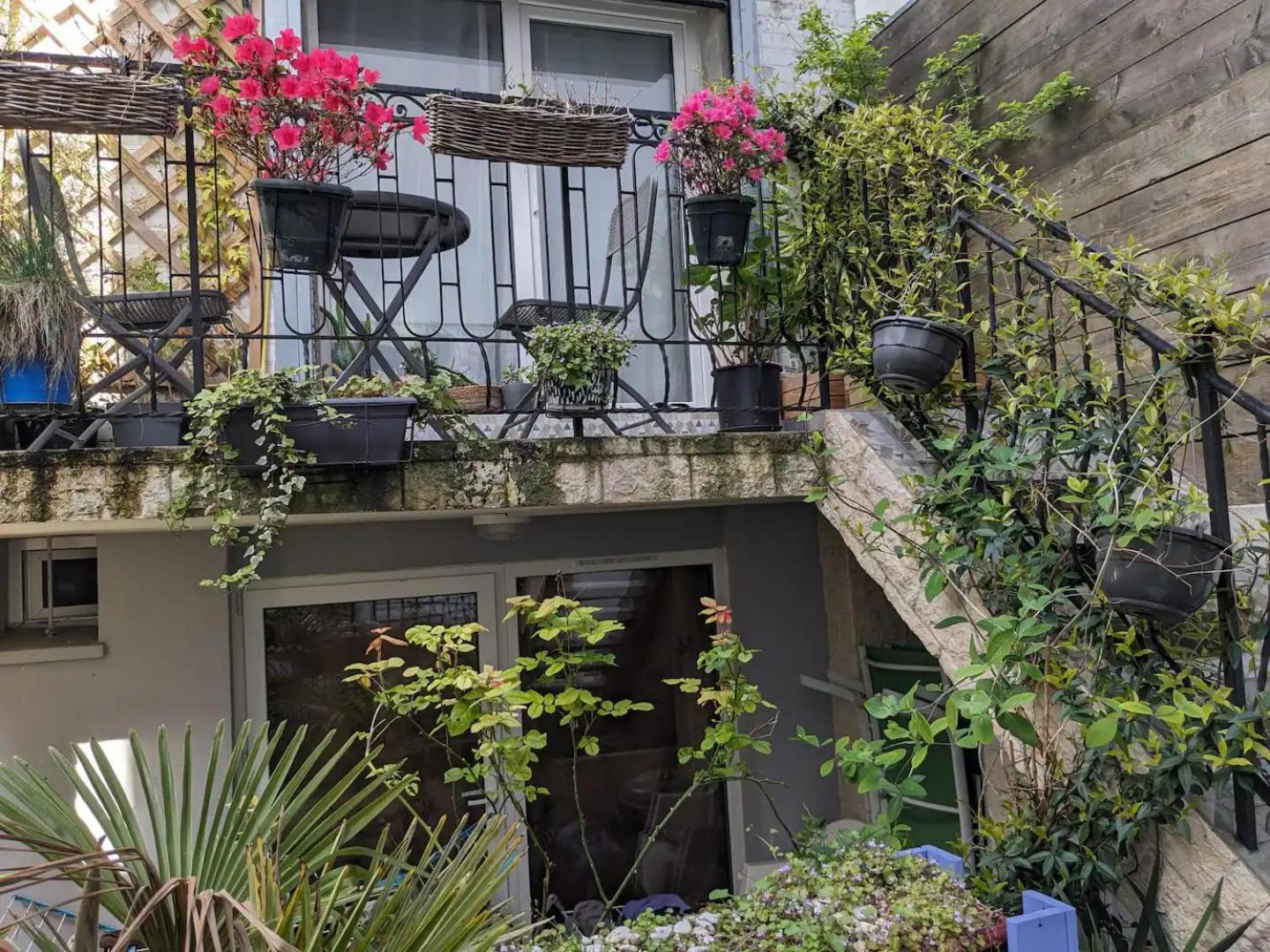 Apartment Maison Renovee Avec Jardinet Pres Paris 5 Minutes Du Metro